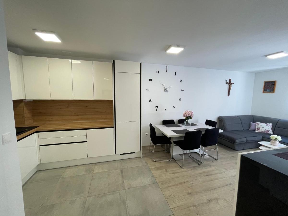 The Big Terrace Apartment *